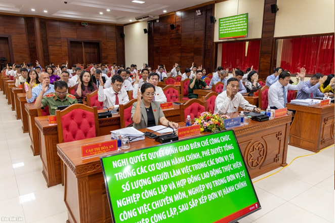 HĐND tỉnh thông qua Nghị quyết giao biên chế công chức năm 2025